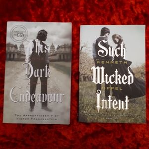 Kenneth Oppel paper back Set (2)